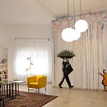 Dimora Hostel *